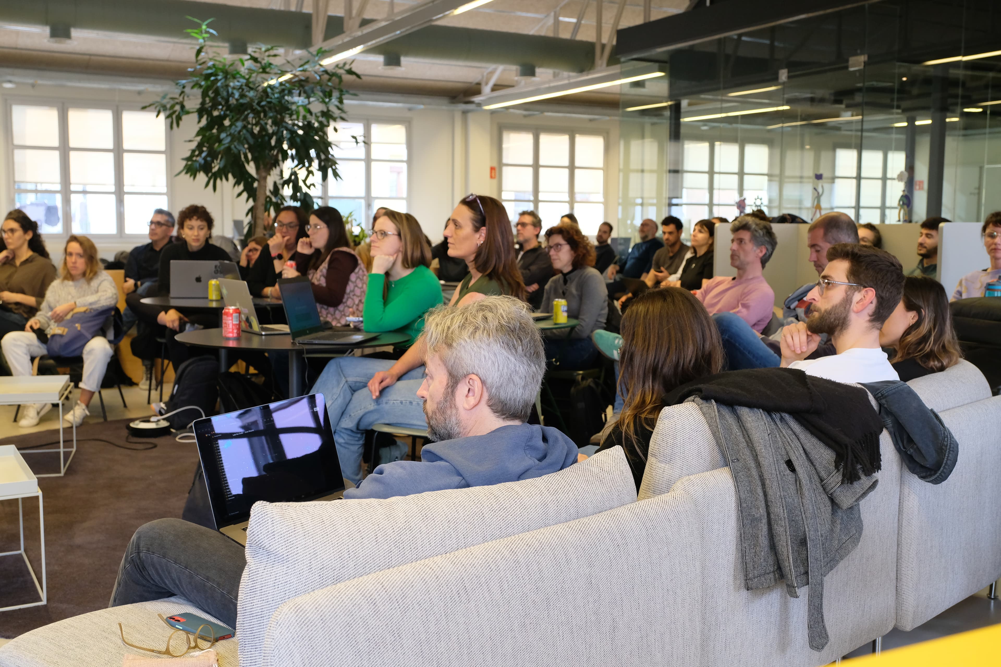 Runroom LAB No Code con AI asistentes