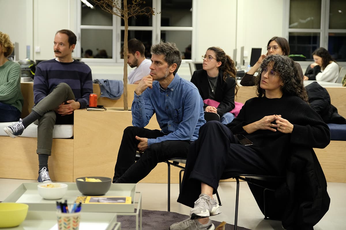 Runroom LAB Growth Design en Miro asistentes